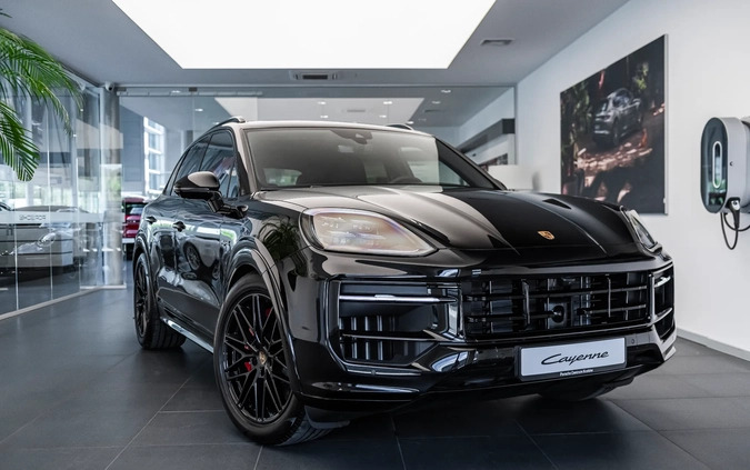 Porsche Cayenne cena 669734 przebieg: 10, rok produkcji 2023 z Skórcz małe 781